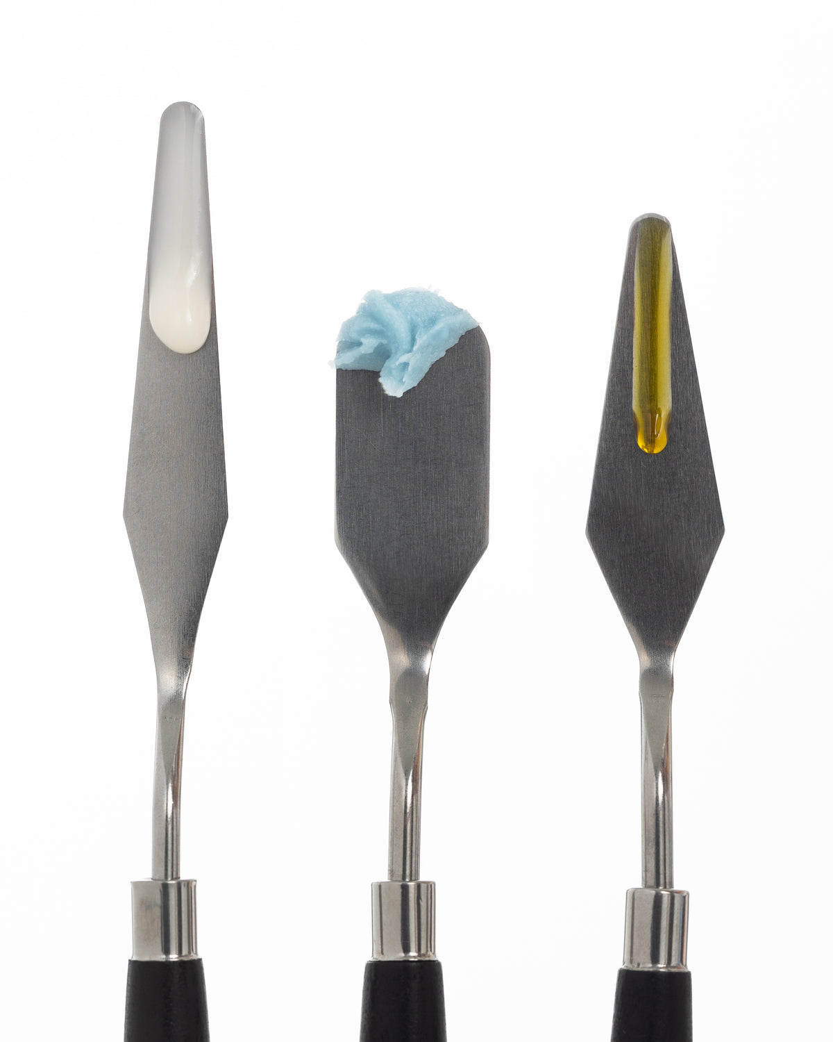 All 3 products on palette knives